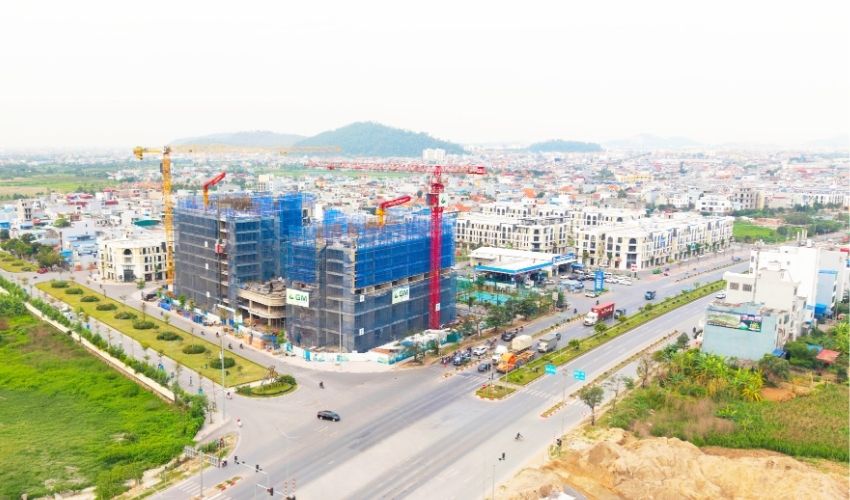 The Zenith được xây dựng trên mặt đường Bùi Viện sầm uất